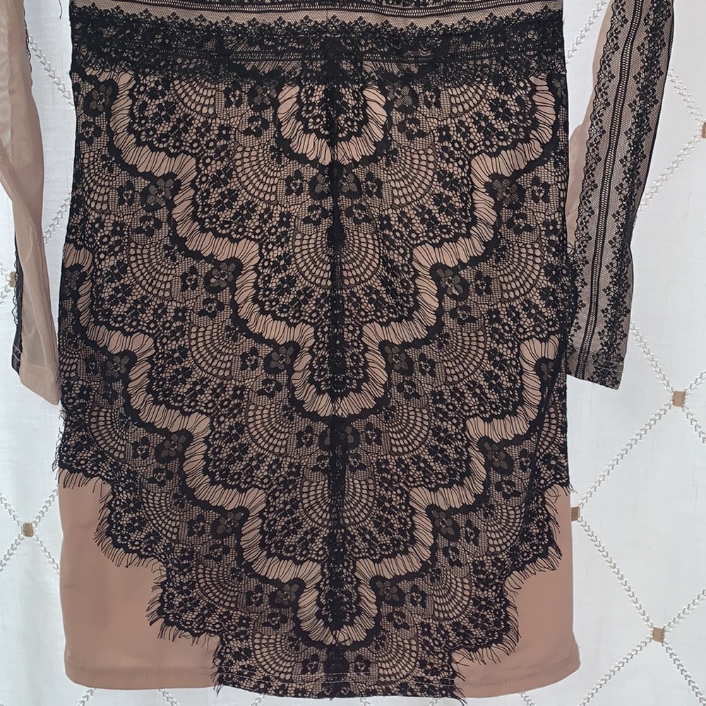 🎉Host Pick🎉 NWT- Charlotte Russe Black Lace Overlay Dress - Picture 3 of 7